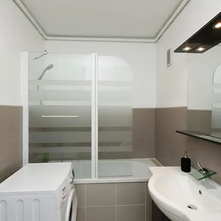 Apartment Belchamps Gare Pompidou